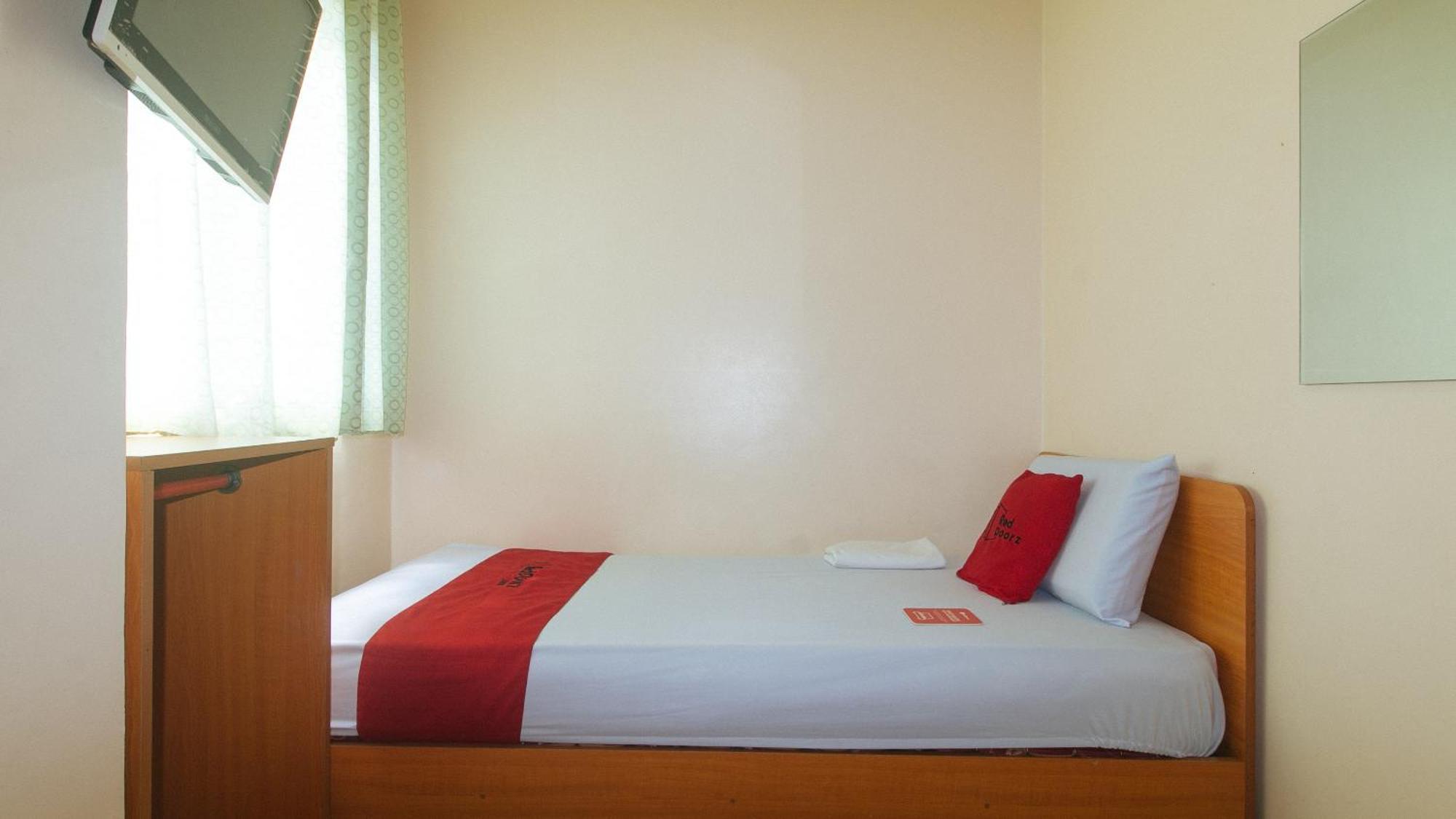 Reddoorz @ Asiana Pension Inn Mandaue City Exterior foto