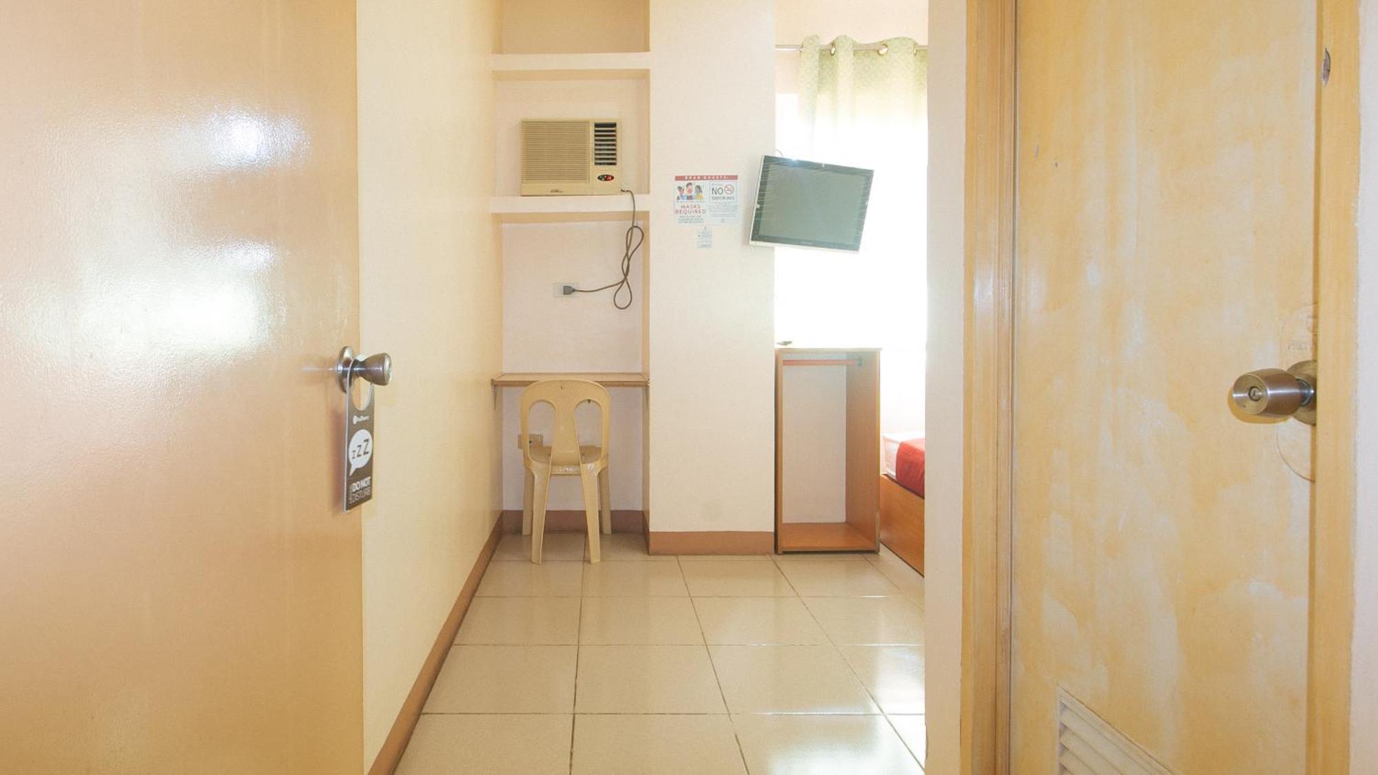 Reddoorz @ Asiana Pension Inn Mandaue City Exterior foto